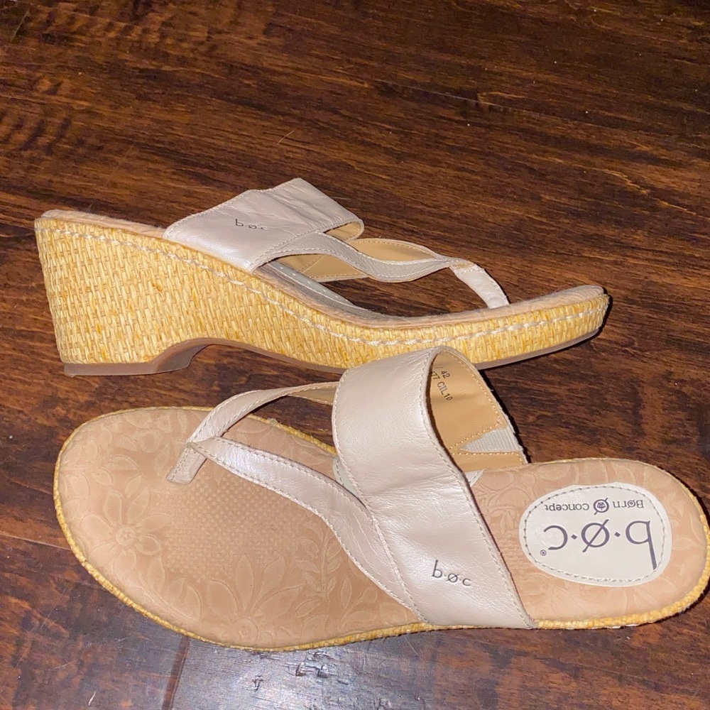 BORN size 10 wedges like new!!!